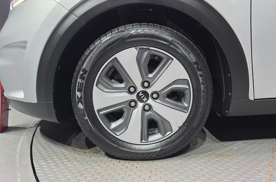 Kia Niro Prestige — пробег 78 321 км — фото 5 из 5