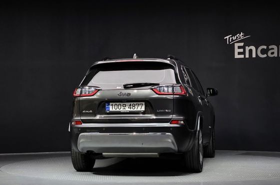Jeep Cherokee 2.4 Limited AWD — пробег 30 760 км — фото 4 из 5