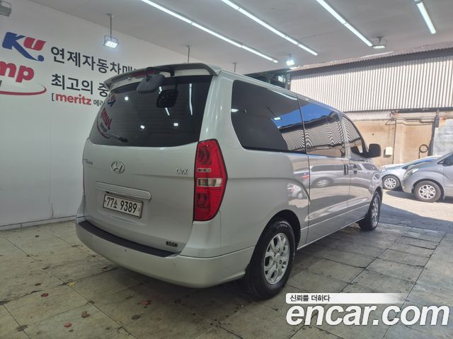 Hyundai Starex 12-Seater Wagon CVX Premium — пробег 58 000 км — фото 2 из 5