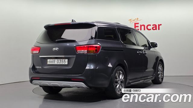Kia Carnival 9-seater Prestige — пробег 158 929 км — фото 2 из 5