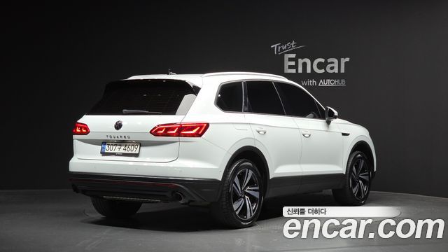 Volkswagen Touareg 3.0 TDI Premium — пробег 92 030 км — фото 2 из 5