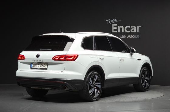 Volkswagen Touareg 3.0 TDI Premium — пробег 92 030 км — фото 2 из 5