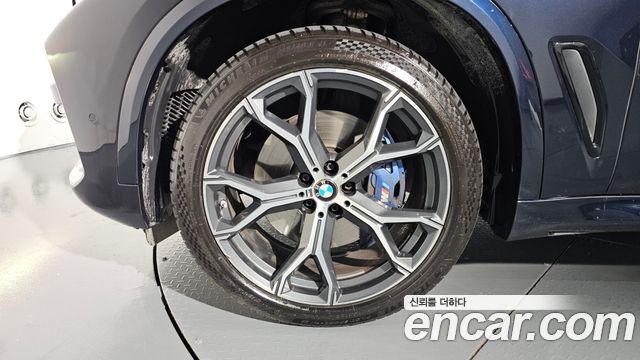 BMW X5 xDrive 40i M Sport — пробег 86 755 км — фото 5 из 5
