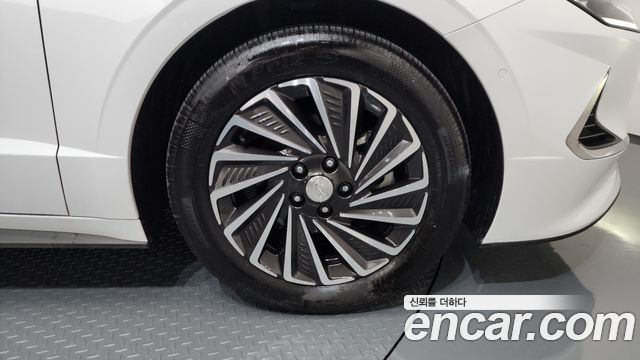 Hyundai Sonata Premium Plus — пробег 79 717 км — фото 5 из 5