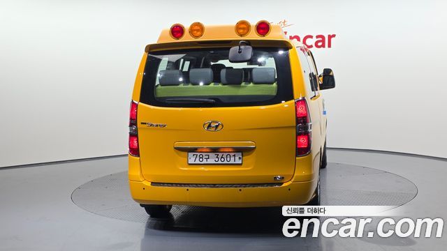 Hyundai Starex School Bus LPi — пробег 157 944 км — фото 4 из 5