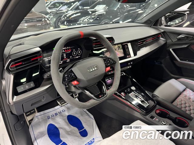 Audi RS3 2.5 TFSI Quattro Carbon Edition — пробег 58 км — фото 4 из 5