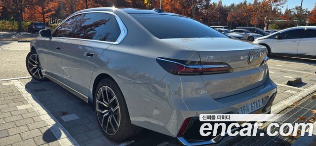 BMW i7 xDrive 60 M sport — пробег 41 700 км — фото 3 из 5