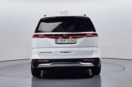 Kia Carnival Gasoline 9-Seater Signature — пробег 30 527 км — фото 4 из 5