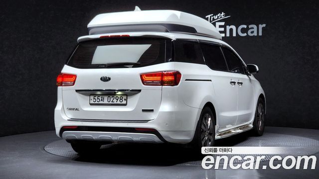 Kia Carnival 9-seater Hi-Limousine Prestige High roof — пробег 143 694 км — фото 2 из 5
