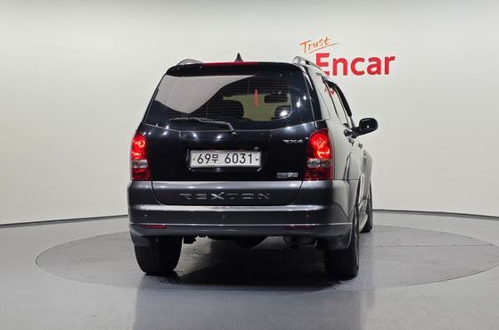 Ssangyong Rexton 2WD RX4 Brown Edition — пробег 170 413 км — фото 4 из 5