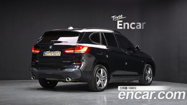 BMW X1 xDrive 20i M Sport — пробег 50 740 км — фото 2 из 5