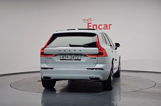 Volvo XC60 D5 Inscription — пробег 89 156 км — фото 4 из 5