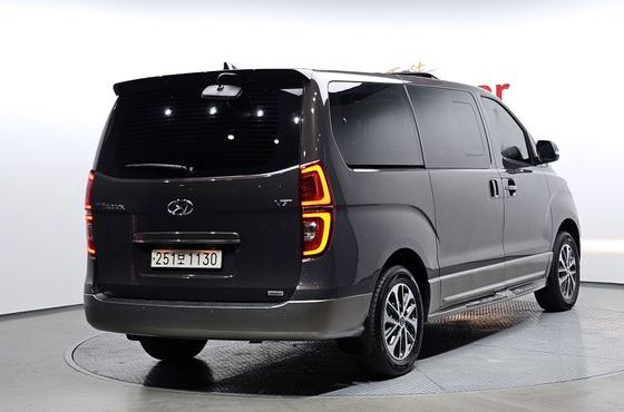 Hyundai Starex 4WD Urban 9-Seater Exclusive — пробег 142 599 км — фото 2 из 5