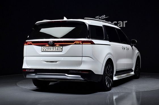 Kia Carnival 7-Seater Signature — пробег 92 274 км — фото 2 из 5