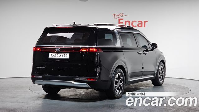 Kia Carnival из Кореи Encar