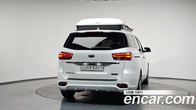Kia Carnival 9-Seater Outdoor Prestige — пробег 54 626 км — фото 4 из 5