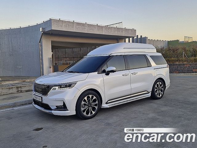 Kia Carnival Gasoline 4-Seater Hi-Limousine Signature — пробег 77 589 км — фото 2 из 5