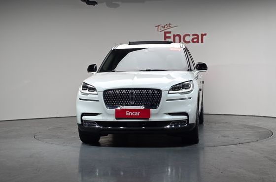 Lincoln Aviator 3.0 Reserve AWD — пробег 22 359 км — фото 3 из 5