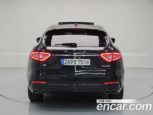 Maserati Levante из Кореи Encar