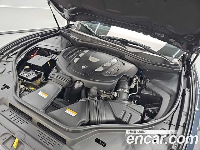 Maserati Levante из Кореи Encar