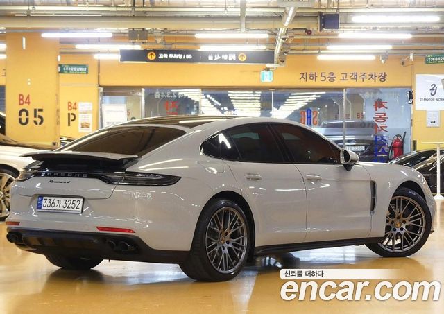 Porsche Panamera 2.9 AWD Platinum Edition — пробег 22 000 км — фото 2 из 5