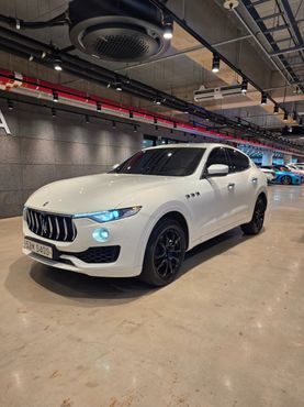 Maserati Levante 3.0 Diesel AWD Luxury — пробег 140 000 км — фото 3 из 5