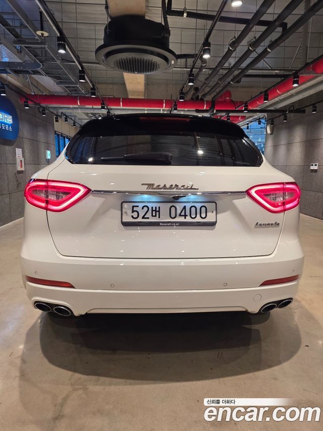 Maserati Levante 3.0 Diesel AWD Luxury — пробег 140 000 км — фото 4 из 5