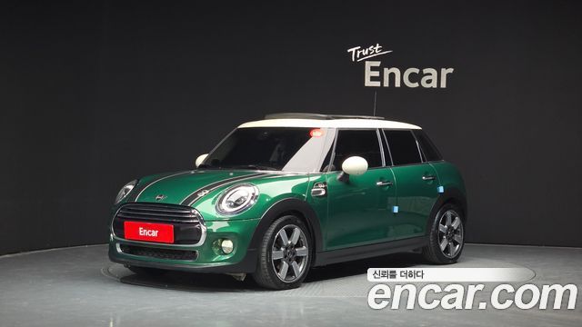 Mini Cooper 5Door 60th Edition 3rd — пробег 65 927 км — фото 1 из 5