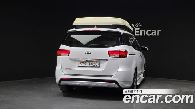 Kia Carnival из Кореи Encar