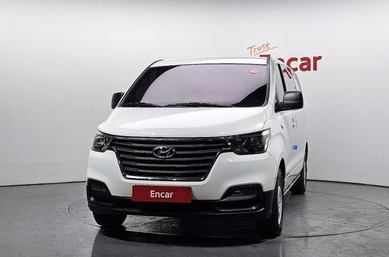 Hyundai Starex Van 5-Seater Style — пробег 32 955 км — фото 3 из 5