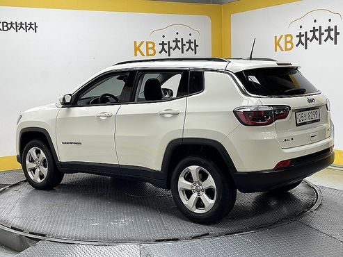 Jeep Compass 2.4 Longitude AWD — пробег 58 400 км — фото 2 из 5