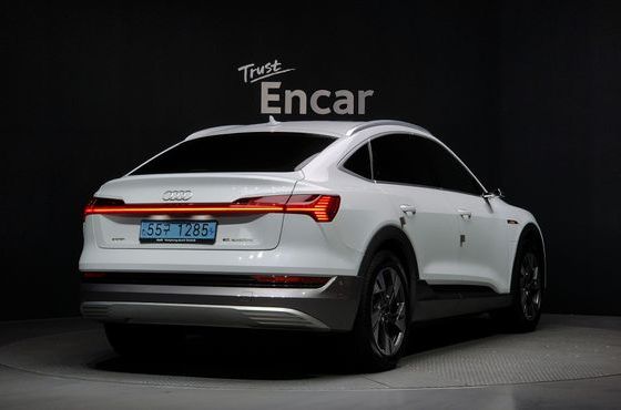 Audi e-tron 50 Quattro Sportback — пробег 120 323 км — фото 2 из 5