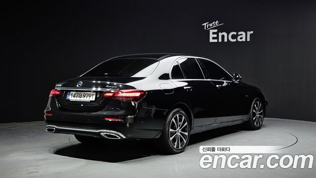 Mercedes-Benz E-Class E300e 4MATIC Exclusive — пробег 85 012 км — фото 2 из 5