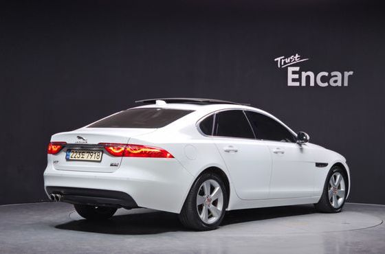 Jaguar XF 20d Prestige AWD — пробег 79 148 км — фото 2 из 5