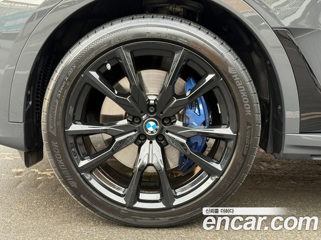 BMW X7 xDrive 40i M Sport Online Exclusive Edition 6 Seater — пробег 48 090 км — фото 4 из 5