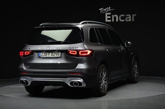 Mercedes-Benz GLB-Class AMG GLB35 4MATIC — пробег 58 850 км — фото 2 из 5
