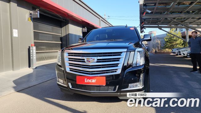Cadillac Escalade 6.2 ESV 4th — пробег 108 439 км — фото 3 из 5