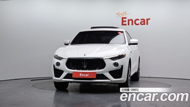 Maserati Levante из Кореи Encar
