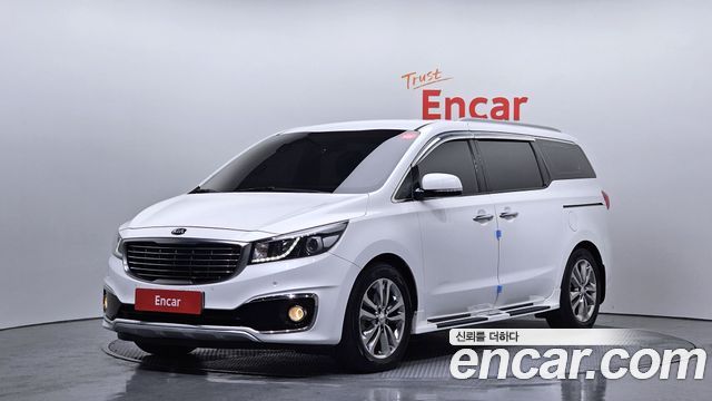 Kia Carnival 7-seater Limousine VIP — пробег 84 742 км — фото 1 из 5