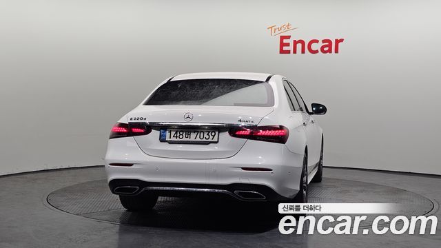 Mercedes-Benz E-Class из Кореи Encar
