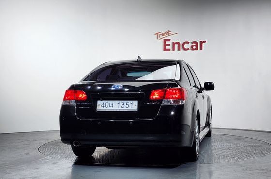 Subaru Legacy 2.5i Special Edition — пробег 183 958 км — фото 4 из 5