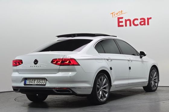 Volkswagen Passat 2.0 TDI Prestige — пробег 67 460 км — фото 2 из 5