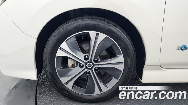 Nissan Leaf из Кореи Encar