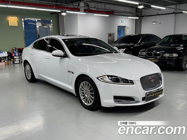 Jaguar XF 2.2D Luxury X250 — пробег 66 032 км — фото 3 из 5