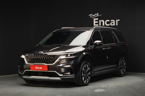 Kia Carnival 9-Seater Signature — пробег 48 182 км — фото 1 из 5