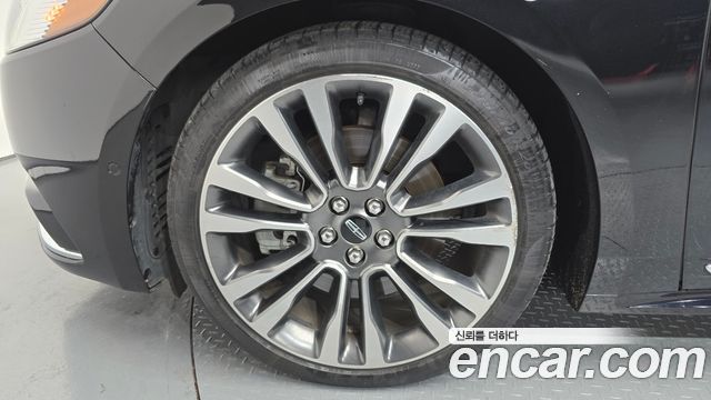 Lincoln Continental 3.0 AWD — пробег 91 852 км — фото 5 из 5