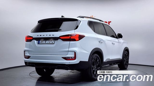 Ssangyong Rexton Diesel 2.2 4WD The Black — пробег 15 891 км — фото 2 из 5