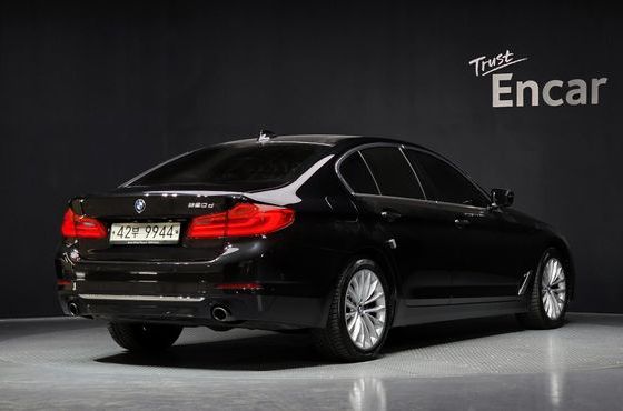 BMW 5-Series 520d Luxury Special Edition — пробег 125 799 км — фото 2 из 5