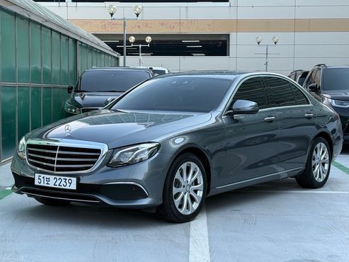 Mercedes-Benz E-Class E220d Exclusive — пробег 109 850 км — фото 1 из 5