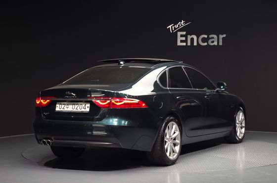 Jaguar XF 20d Portfolio AWD — пробег 188 459 км — фото 2 из 5